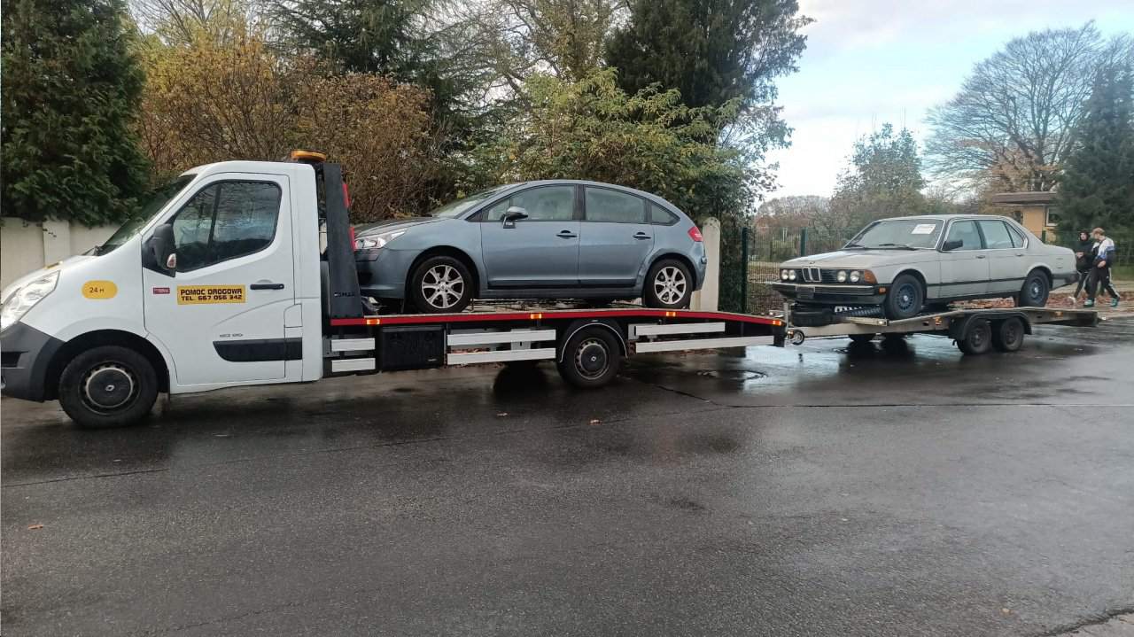 transport samochodów