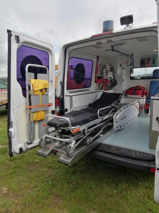 transport między szpitalami