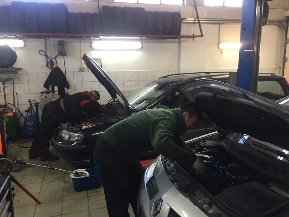 mechanik samochodowy