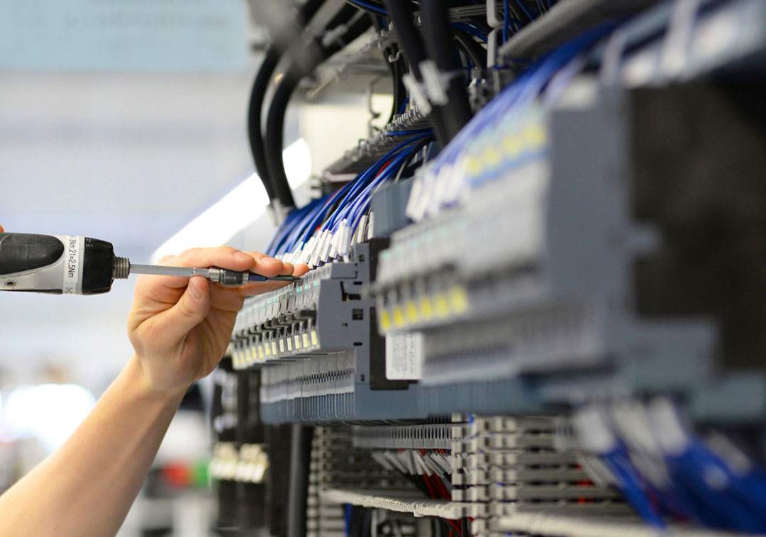 remont wyłączników zwarciowych