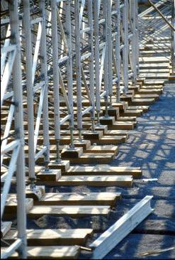 rusztowania do prac elewacyjnych