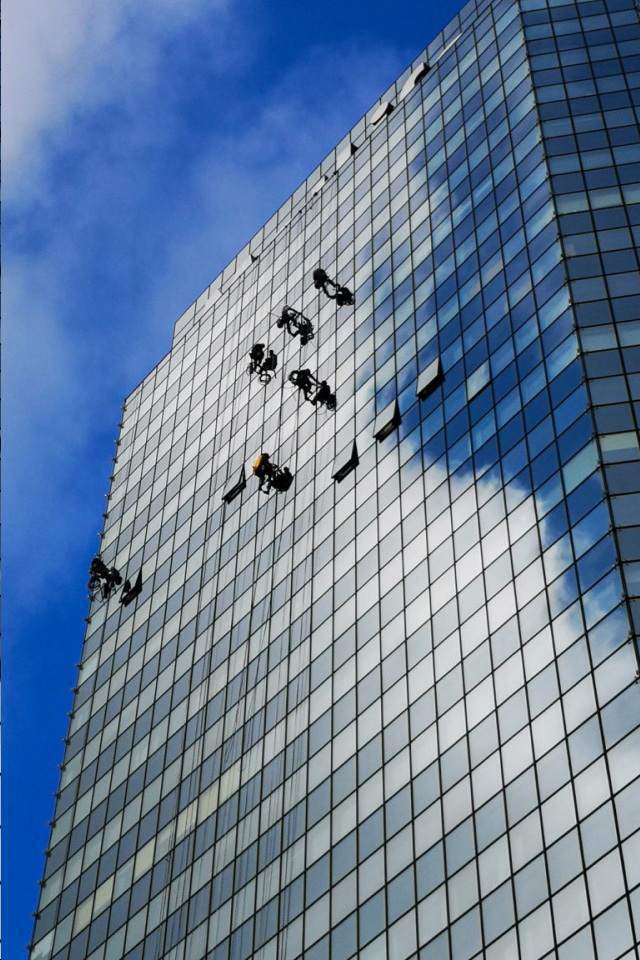 mycie okien na wysokościach