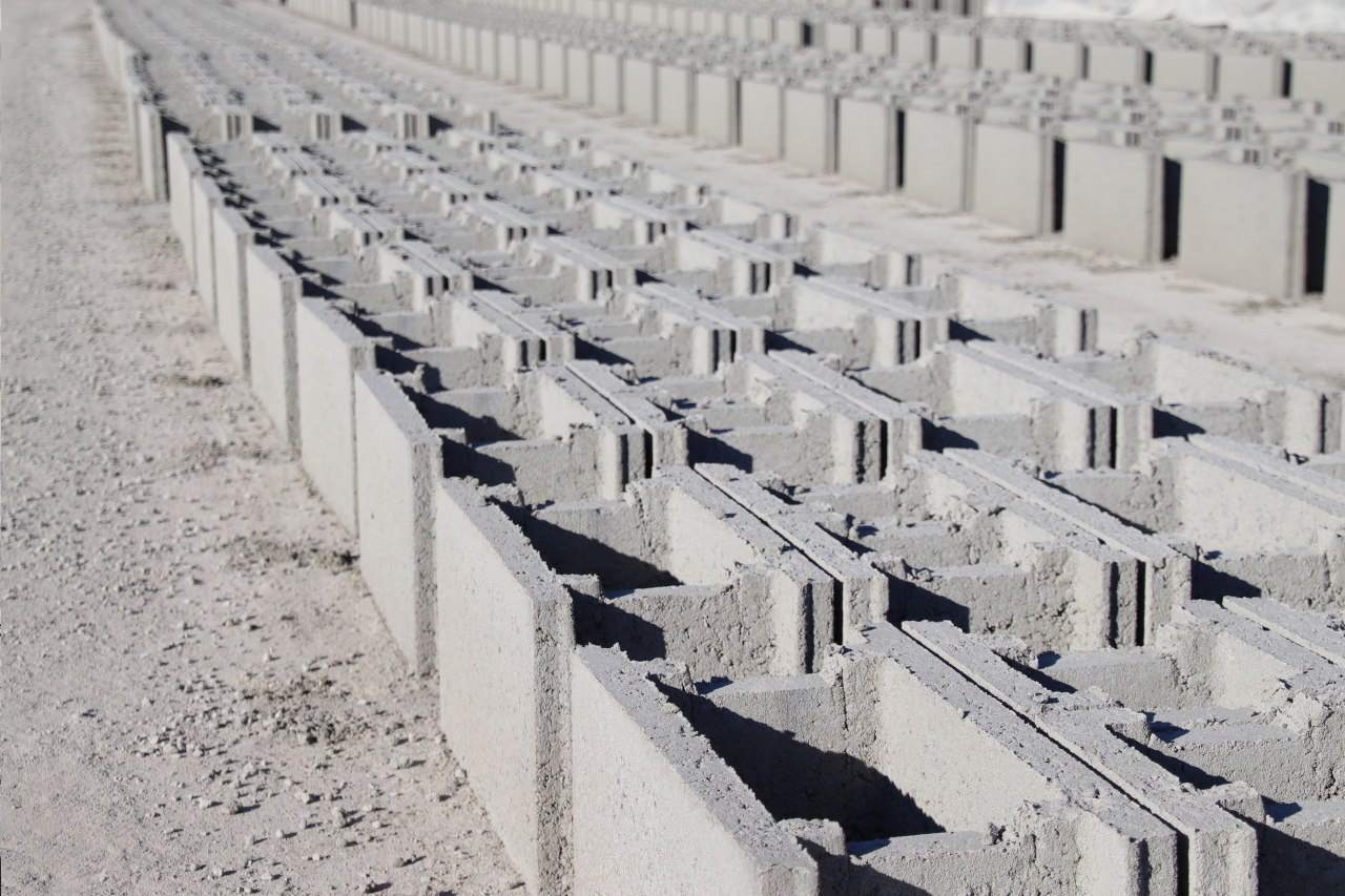 bloczek betonowy, fundamentowy, kręgi betonowe, studnie, ogrodzenia, płyty chodnikowe, pokrywy