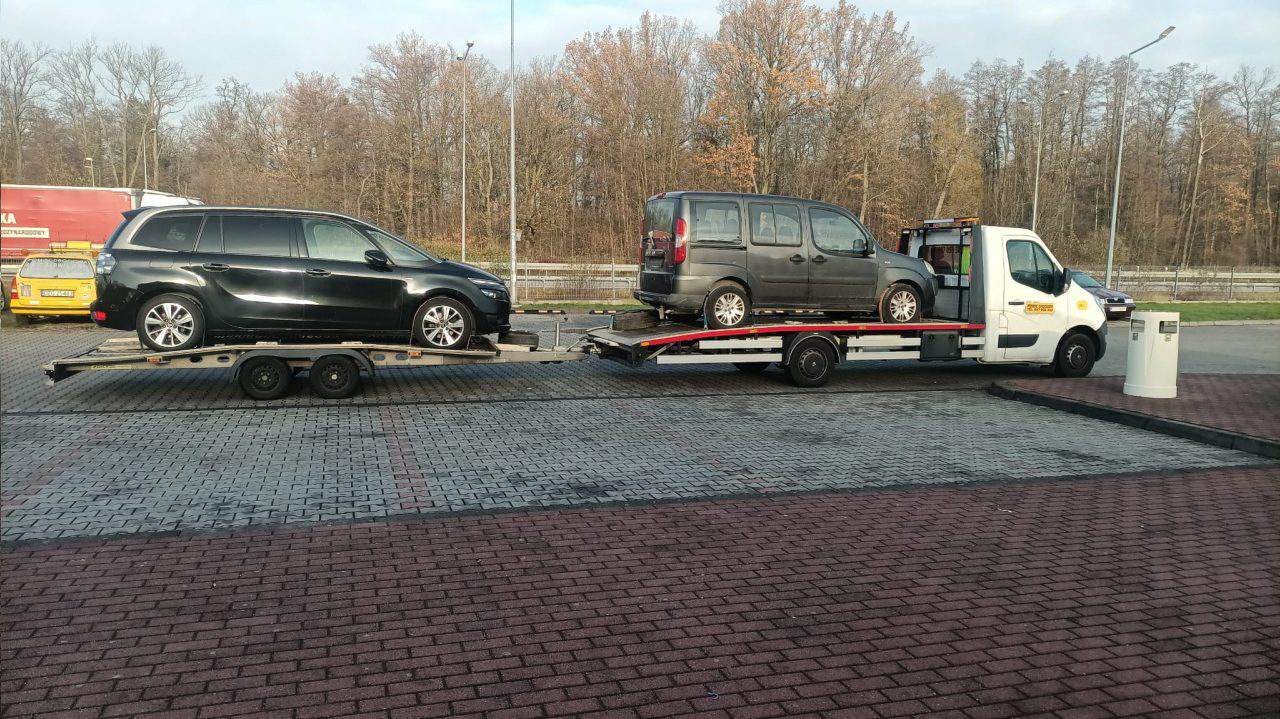 transport samochodów