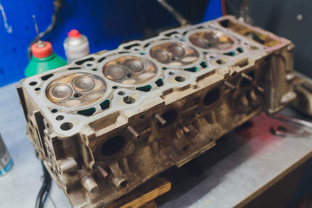 regeneracja bloku silnika w samochodzie