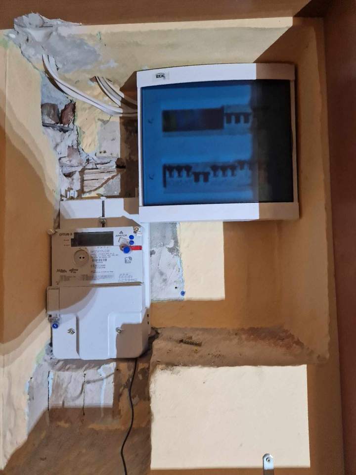 instalacje elektryczne montaż, instalacje elektryczne wymiana, dobry elektryk z uprawnieniami