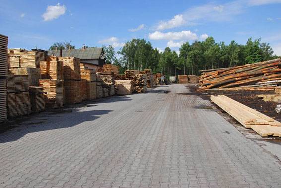 zakład przemysłu drzewnego