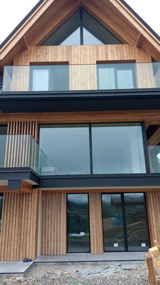 profesjonalne usługi budowlane, budowa domów od podstaw, usługi remontowo-budowlane