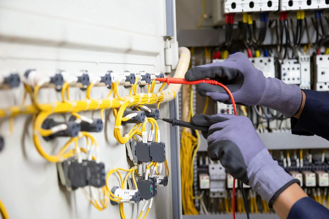 przeglądy instalacji elektrycznych