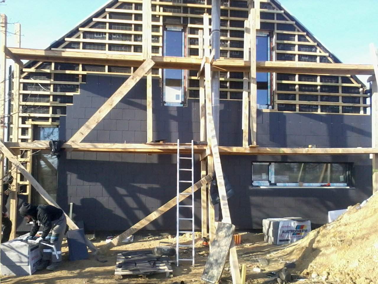 montaż więźby dachowej