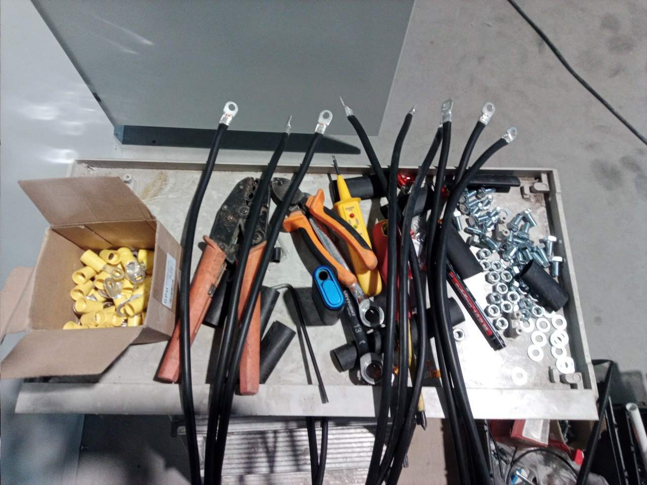 montaż rozdzielni elektrycznej