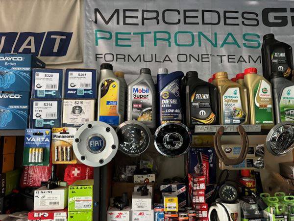 sklep z częściami samochodowymi