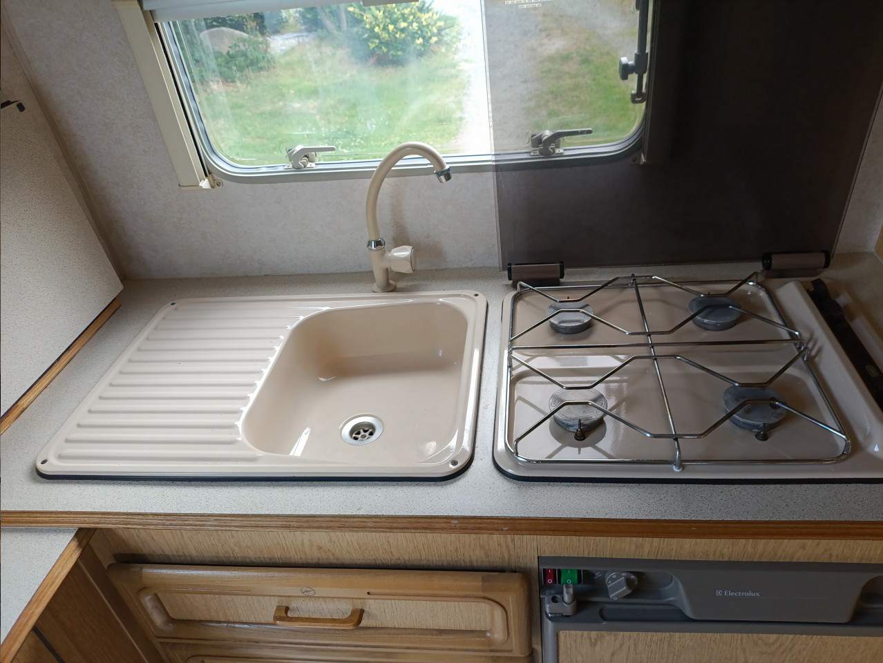 przyczepa campingowa