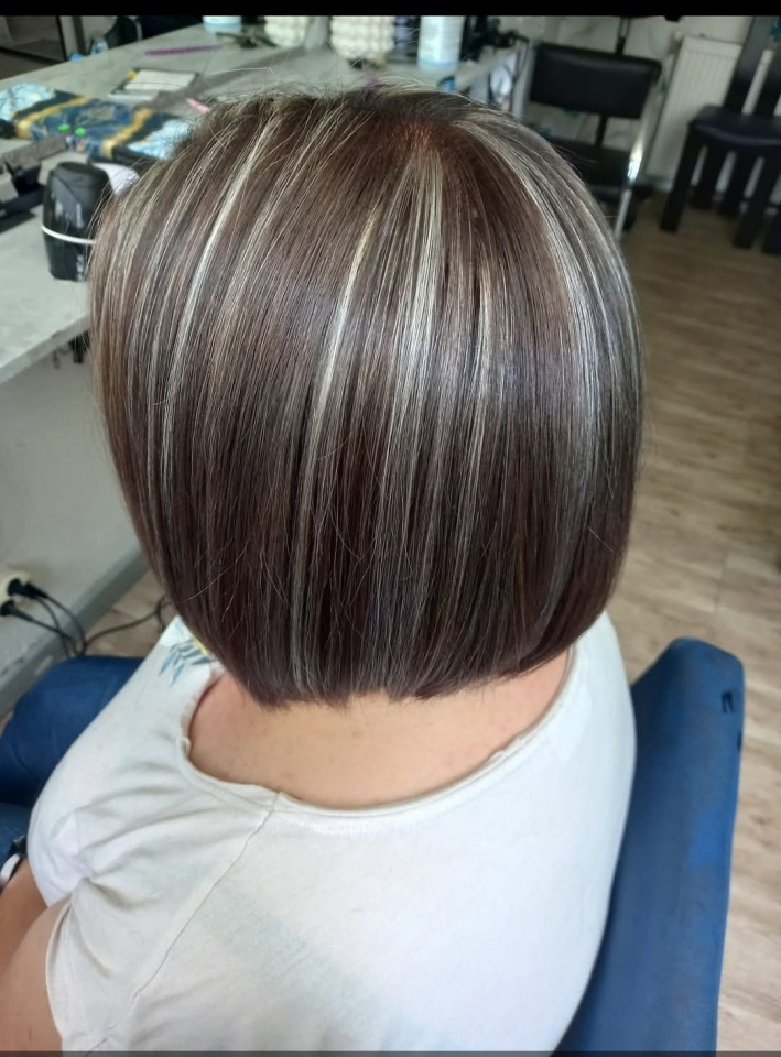 fryzjer, koloryzacja włosów, upięcia włosów