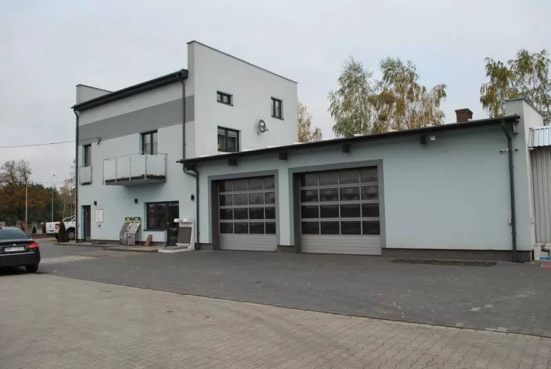 bramy garażowe do budynków przemysłowych