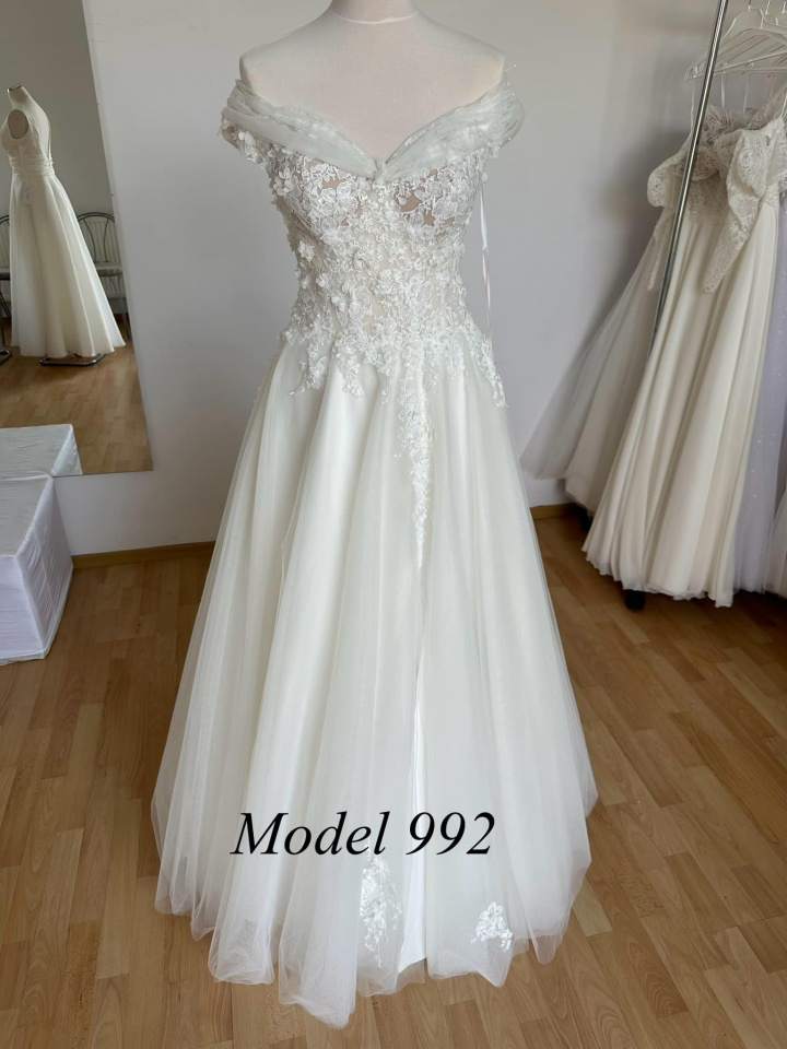 suknie ślubne z falbankami