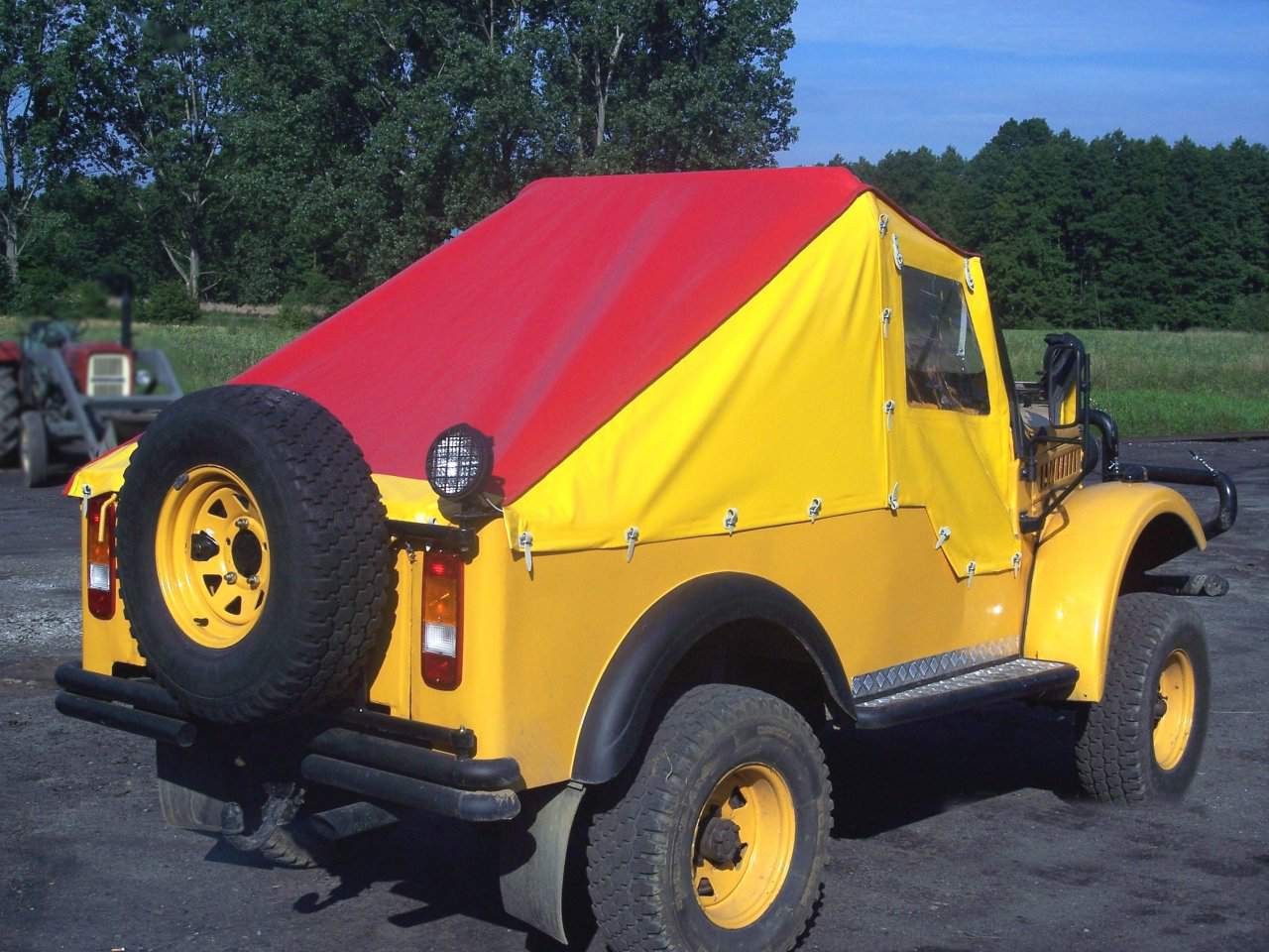 Poszycia na samochody terenowe, Jeep