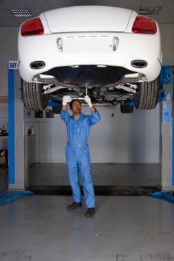 naprawy mechaniczne samochodów