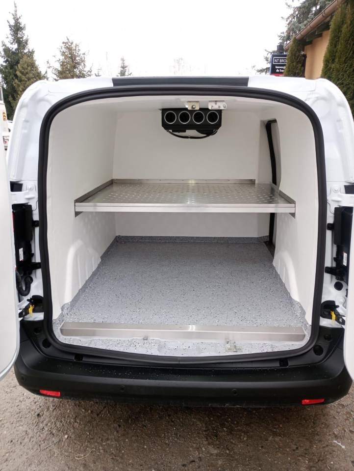 zabudowy samochodów