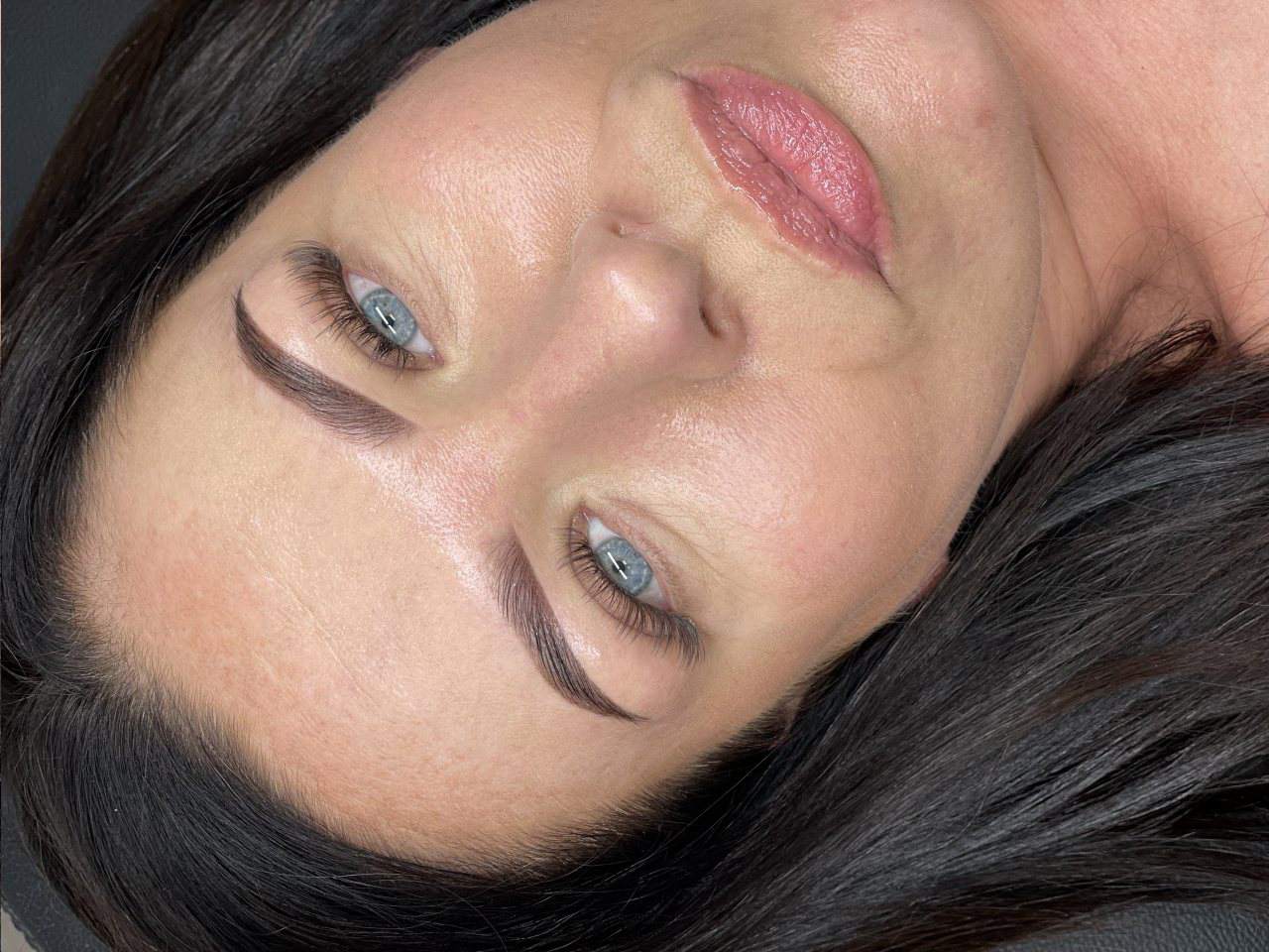 stylizacja brwi, stylizacja rzęs