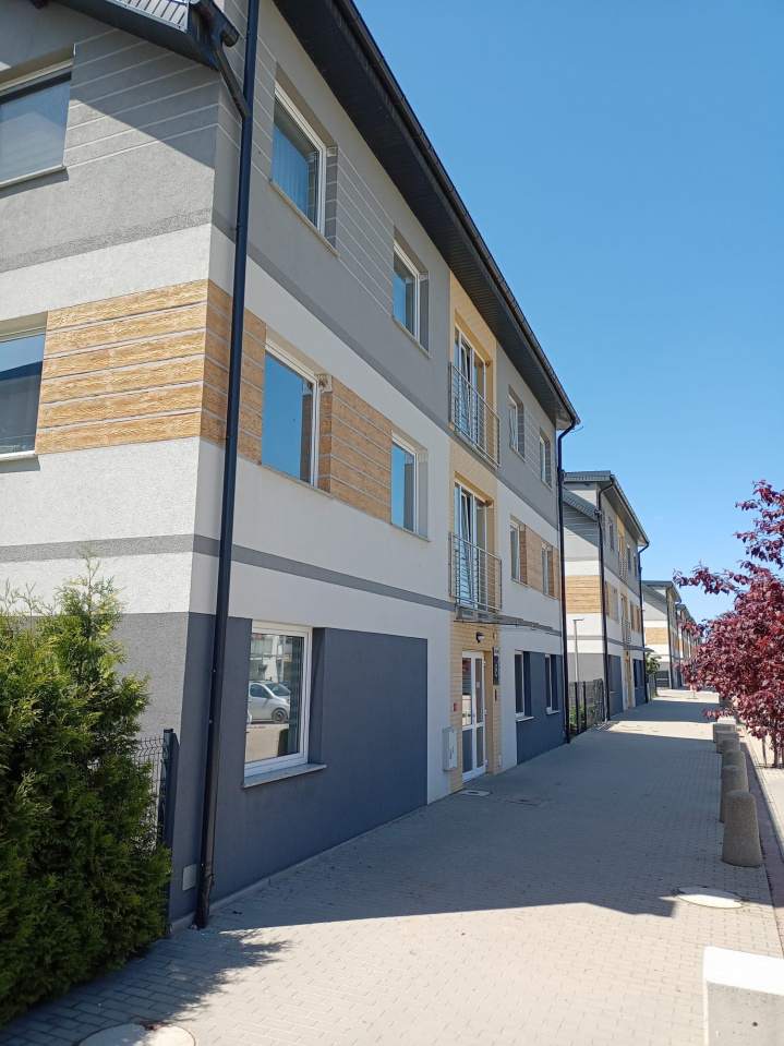 montaż okien, instalacja okien dachowych, okna pvc montaż