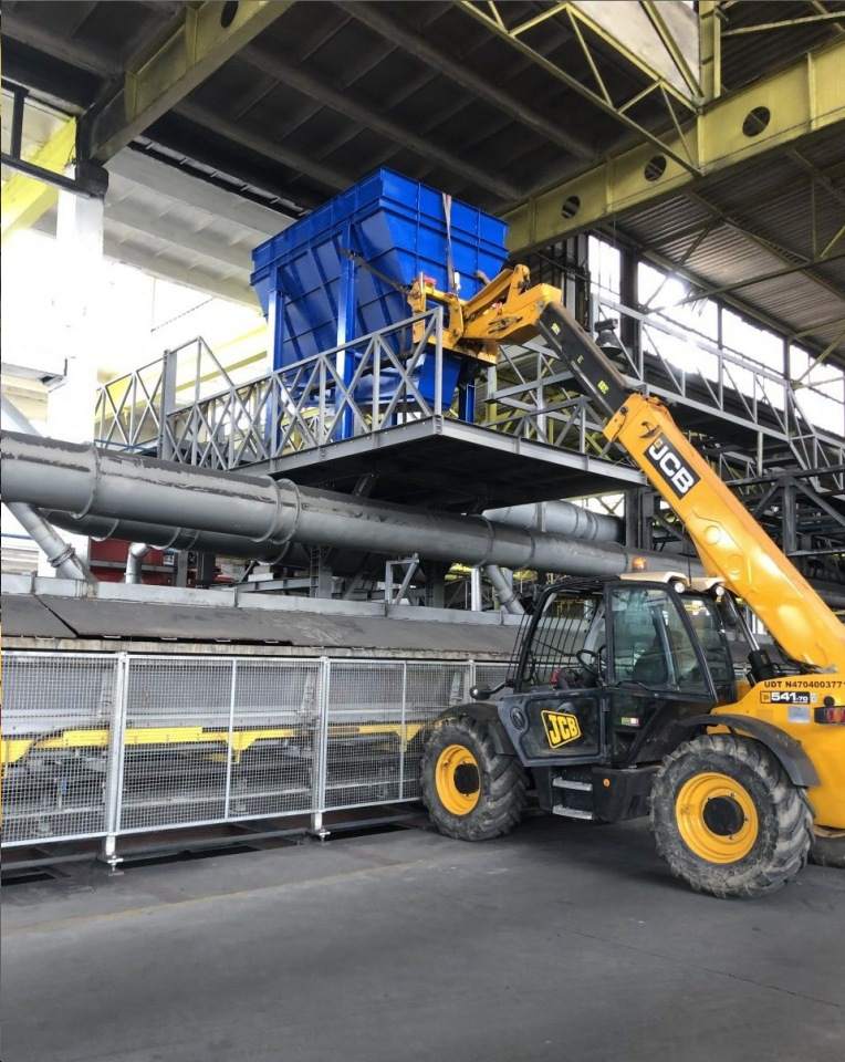 wynajem dźwigów, dźwigi samochodowe