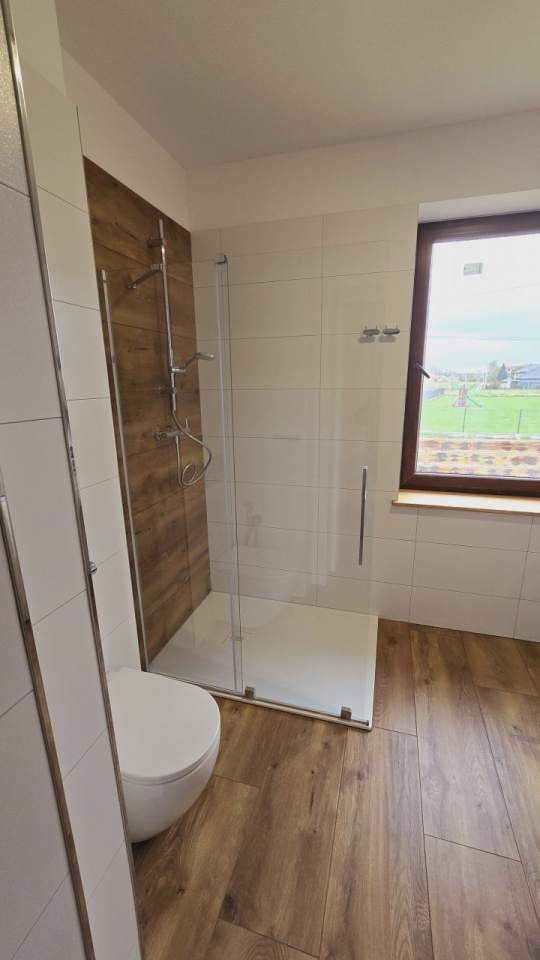 wykańczanie wnętrz, remont mieszkania, układanie płytek, układanie paneli