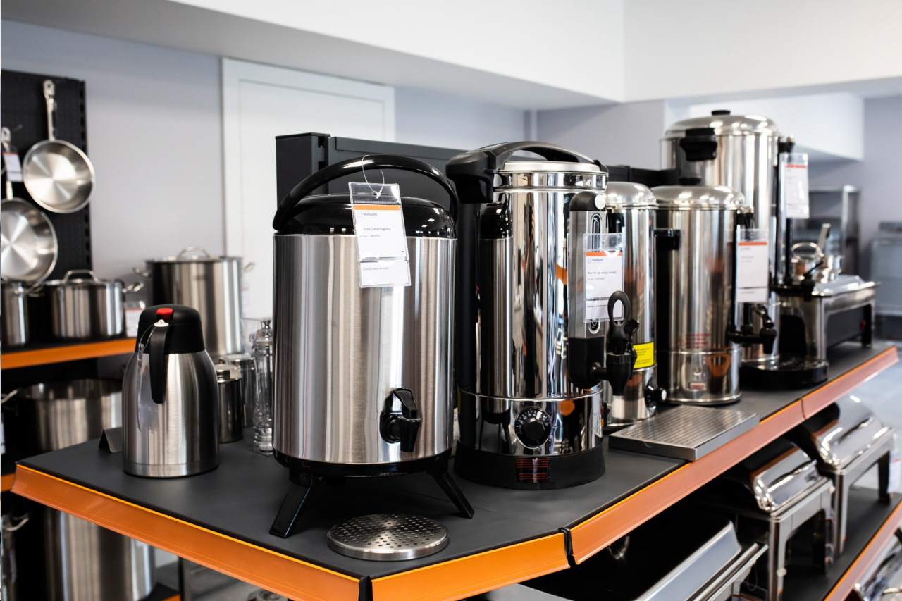 wyposażenie kuchni w restauracji