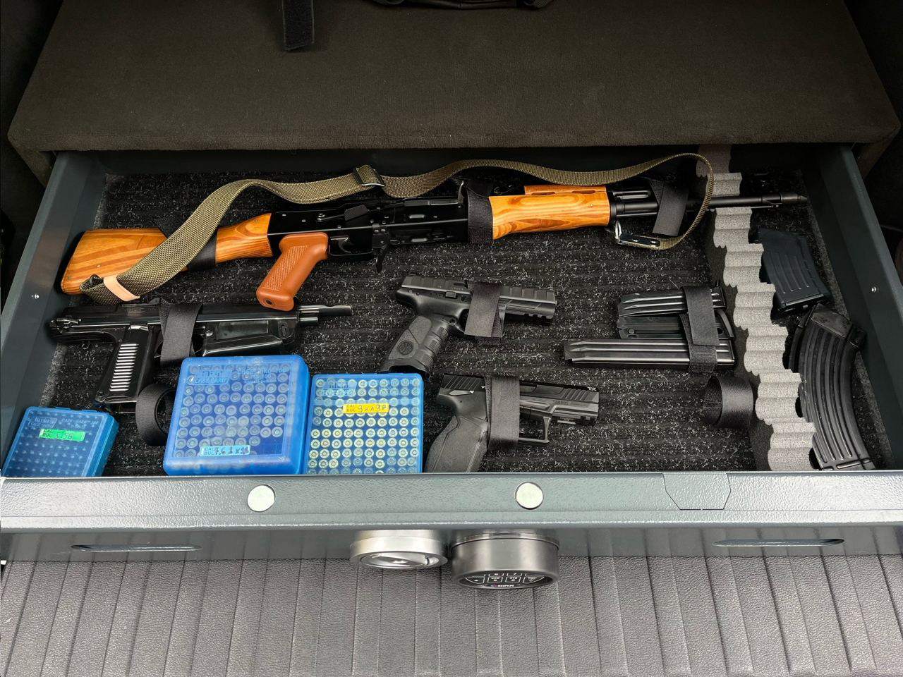 A.R. Luxury Transport