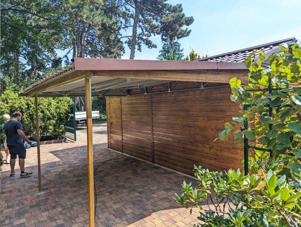 drzwi do wiaty śmietnikowej