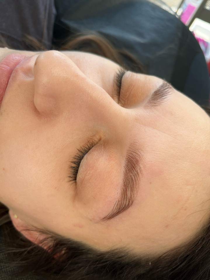 certyfikowana stylistka rzęs