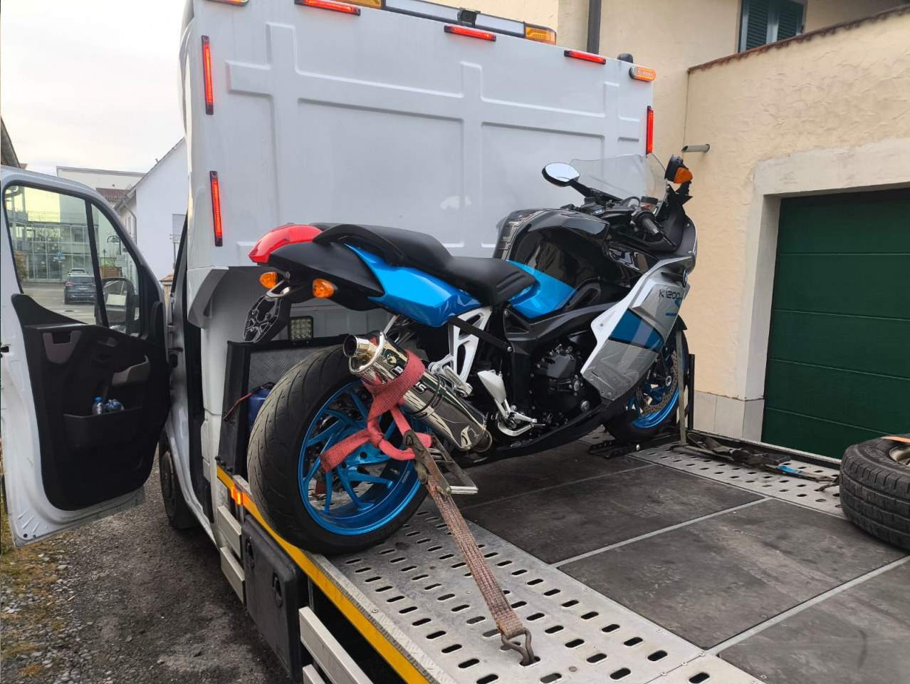 transport samochodów