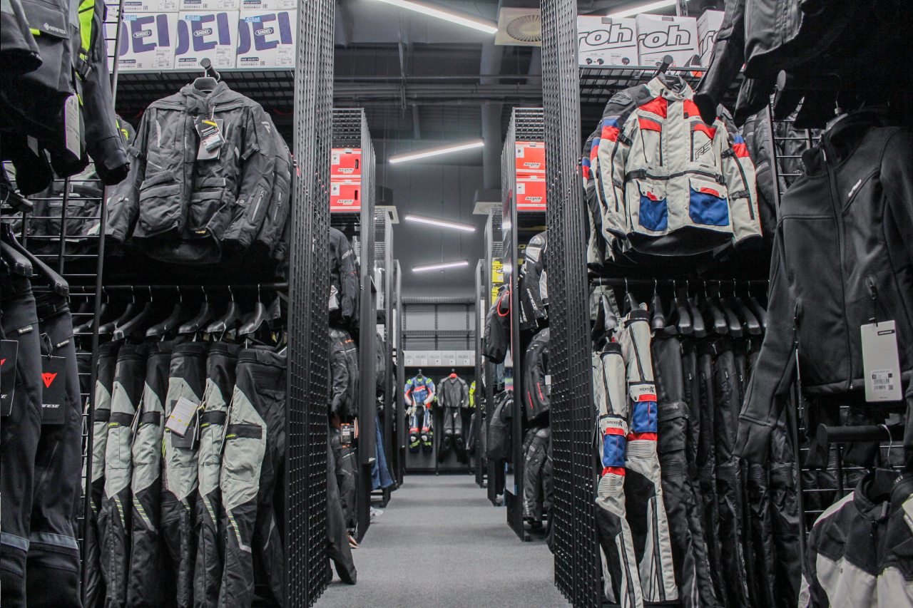 sklep motocyklowy, odzież, kaski