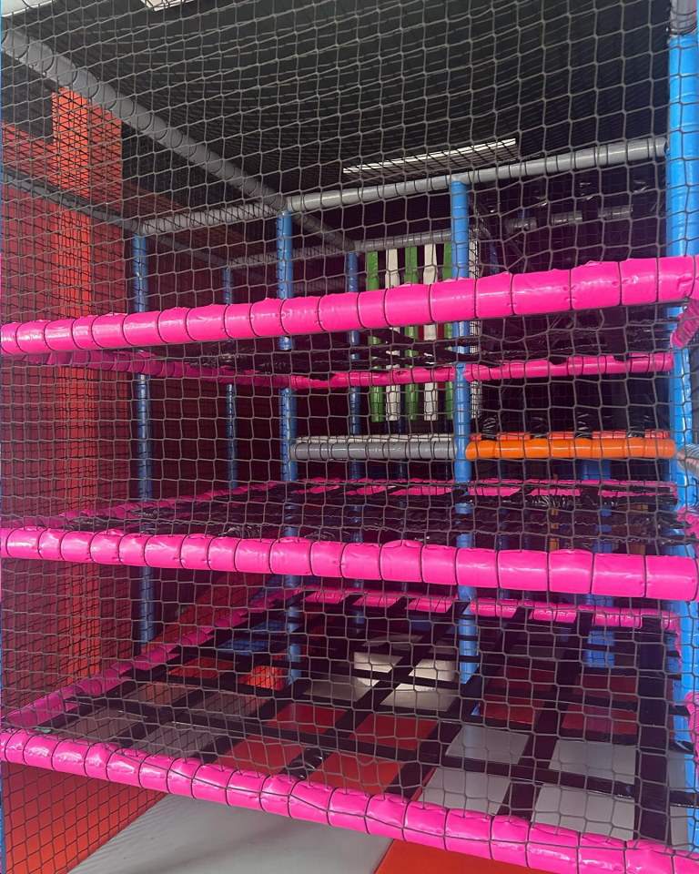 sala zabaw i kawiarnia