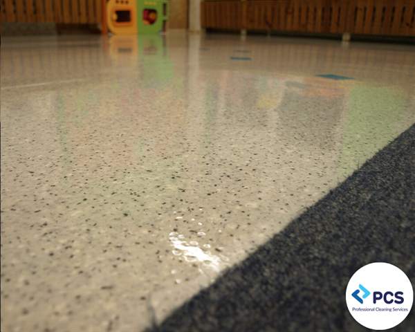 czyszczenie linii produkcyjnych