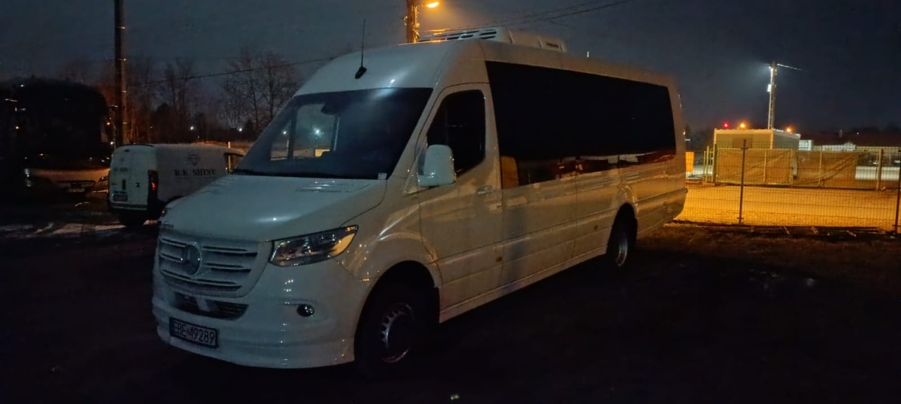 A.R. Luxury Transport