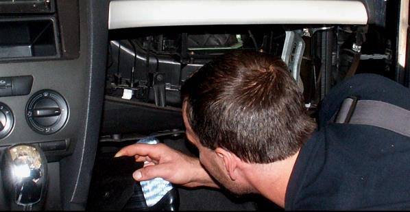 Sprzedaż części samochodowych