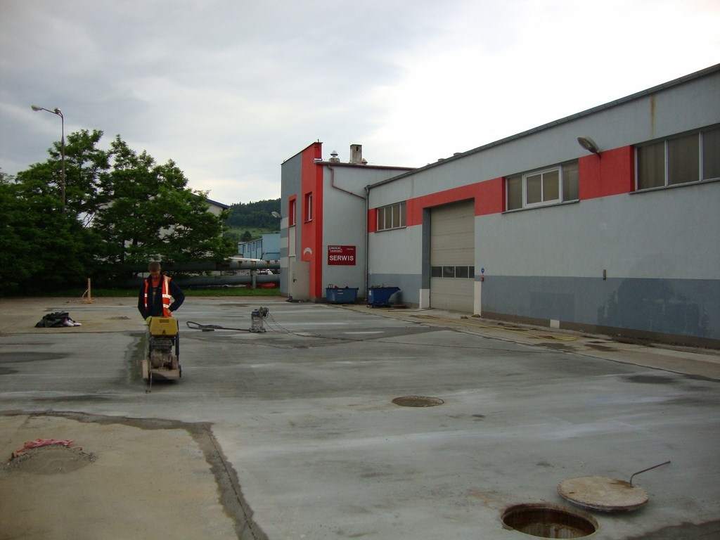 posadzki przemysłowe zbrojone