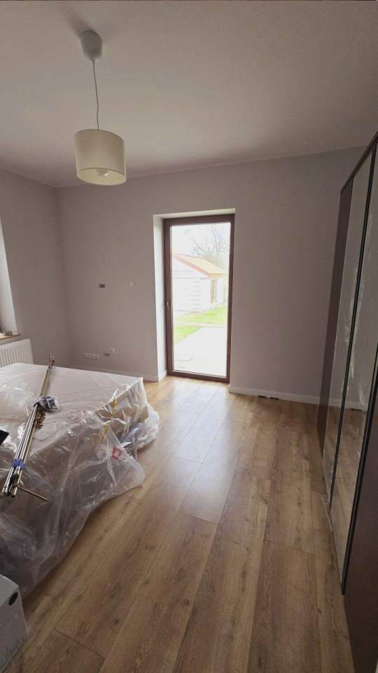 wykańczanie wnętrz, remont mieszkania, układanie płytek, układanie paneli