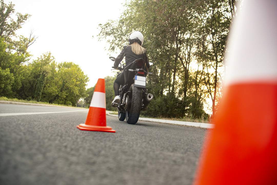 nauka jazdy motocyklem, Alexandra Ośrodek szkolenia kierowców Aleksandra Ważka-Gniazdowska, Czechowice-Dziedzice