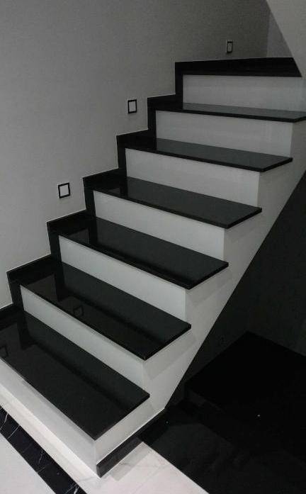 schody z kamienia marmurowe