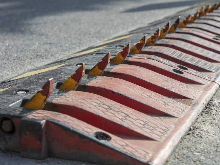 kolczatki drogowe i parkingowe