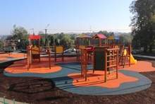 nawierzchnia placu zabaw