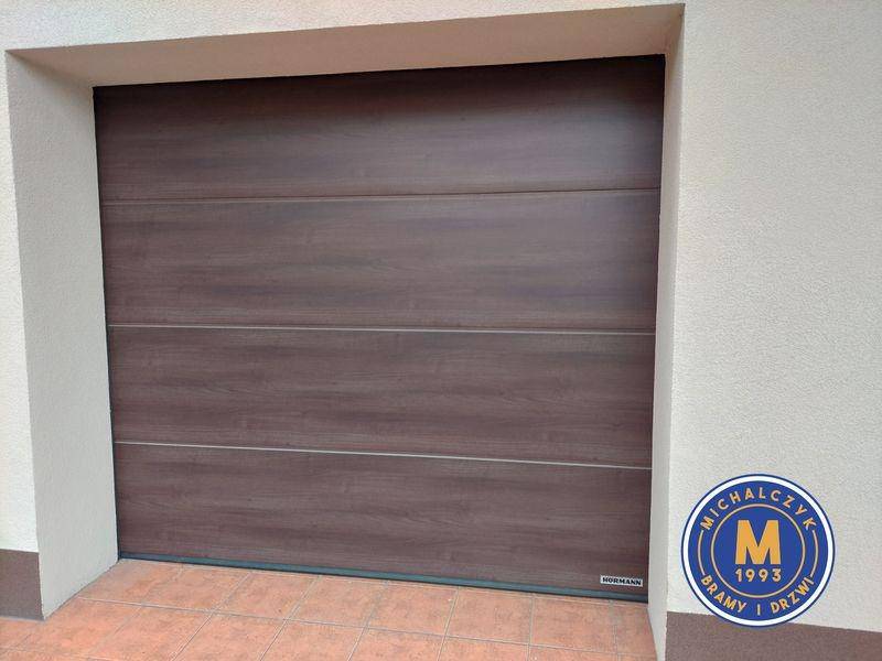 montaż bram garażowych