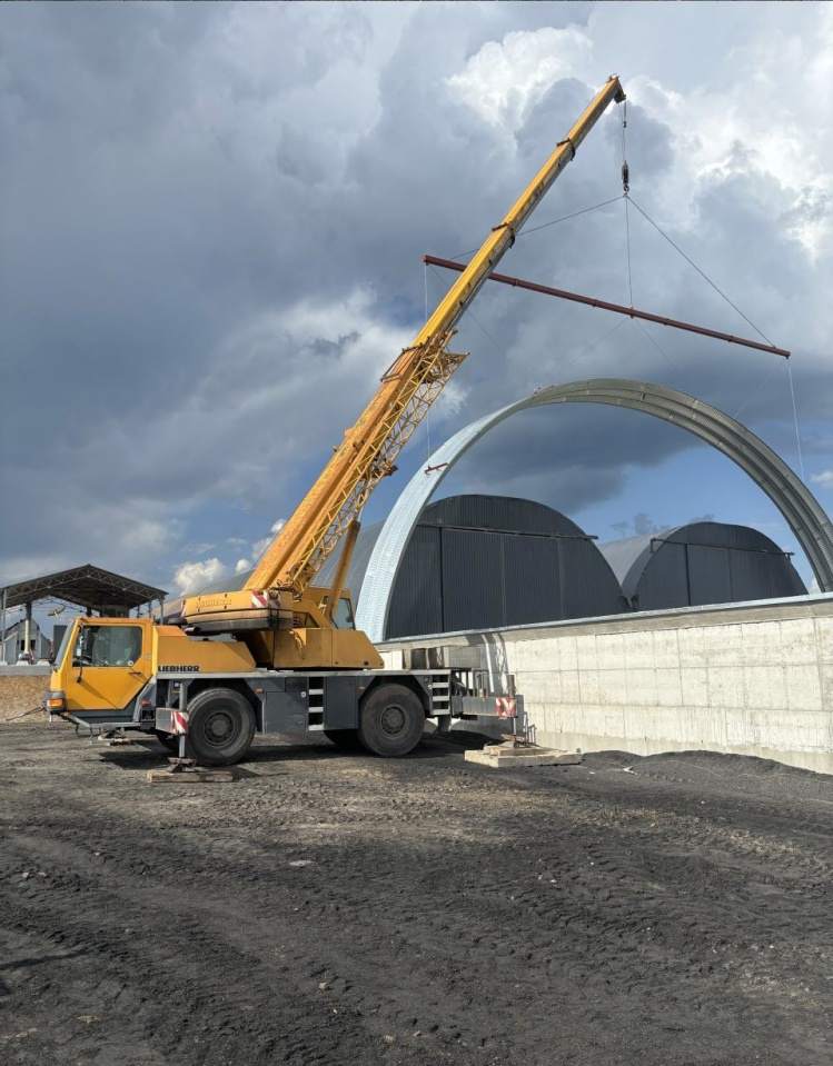 wynajem dźwigów, dźwigi samochodowe