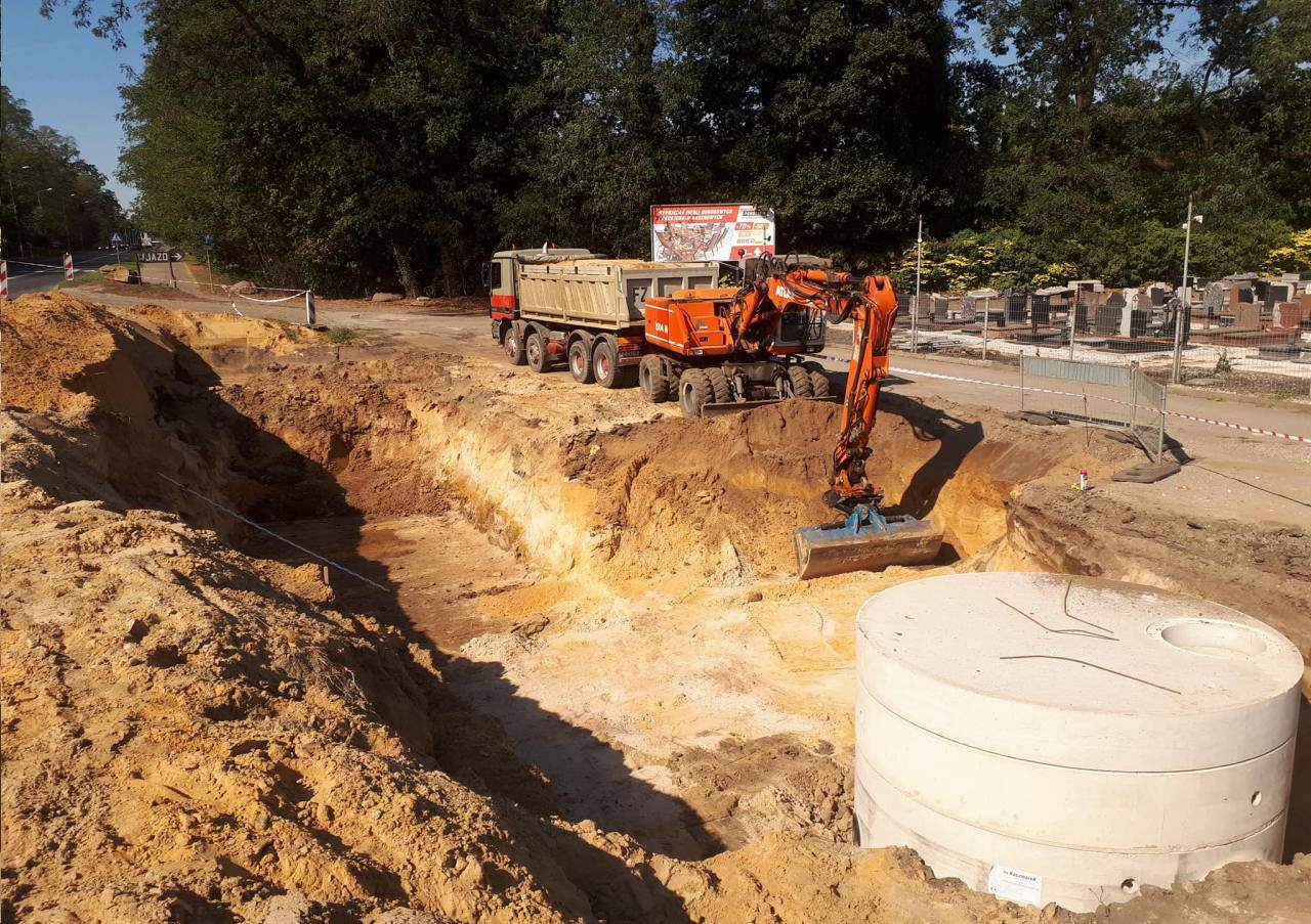 wynajem koparko-ładowarki