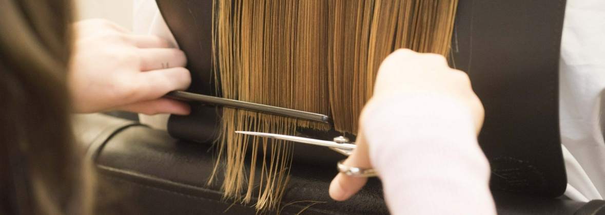 Brokatowy Fryzjer Strzyżenie damskie i męskie