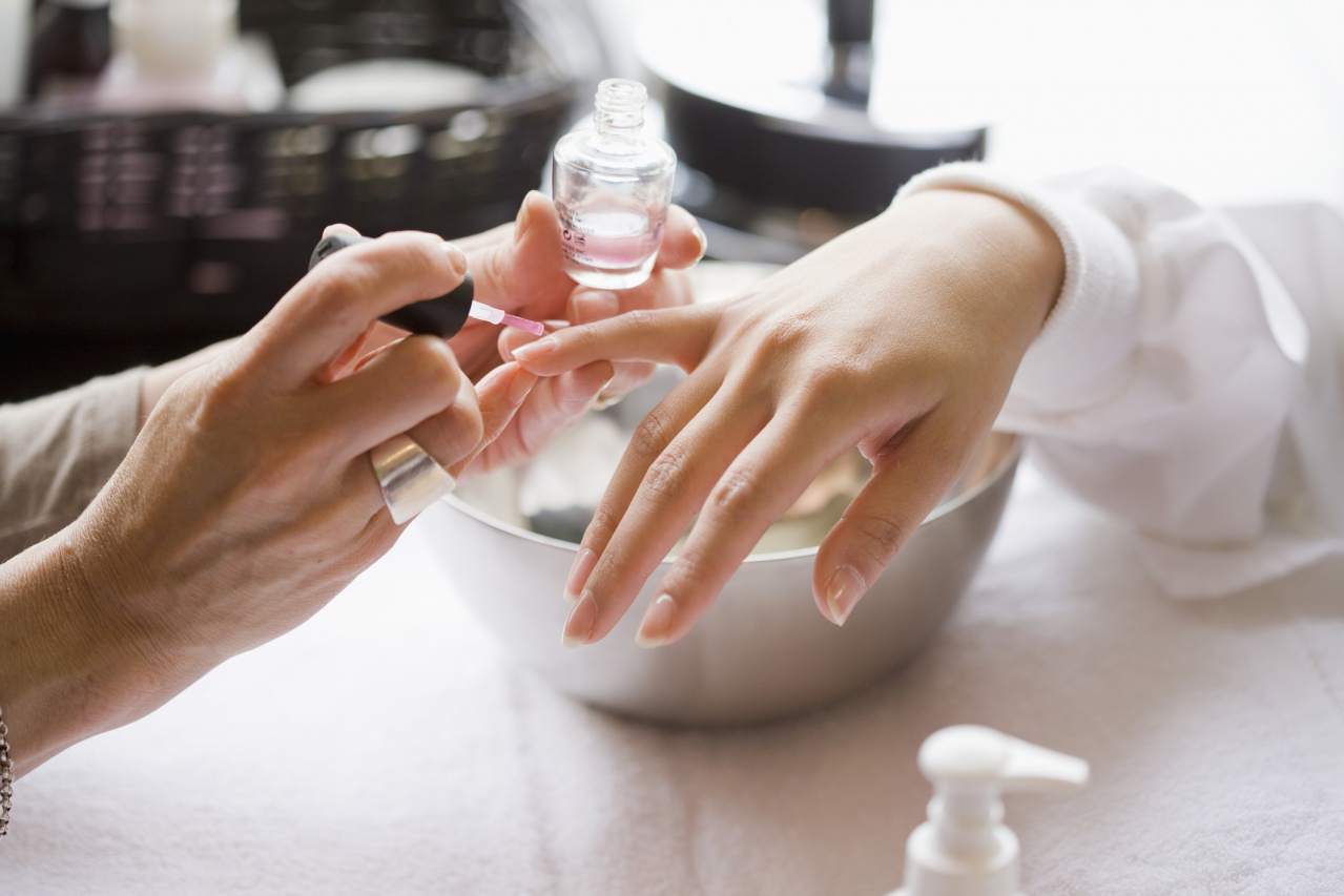 manicure hybrydowy