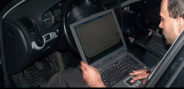 Sprzedaż części samochodowych