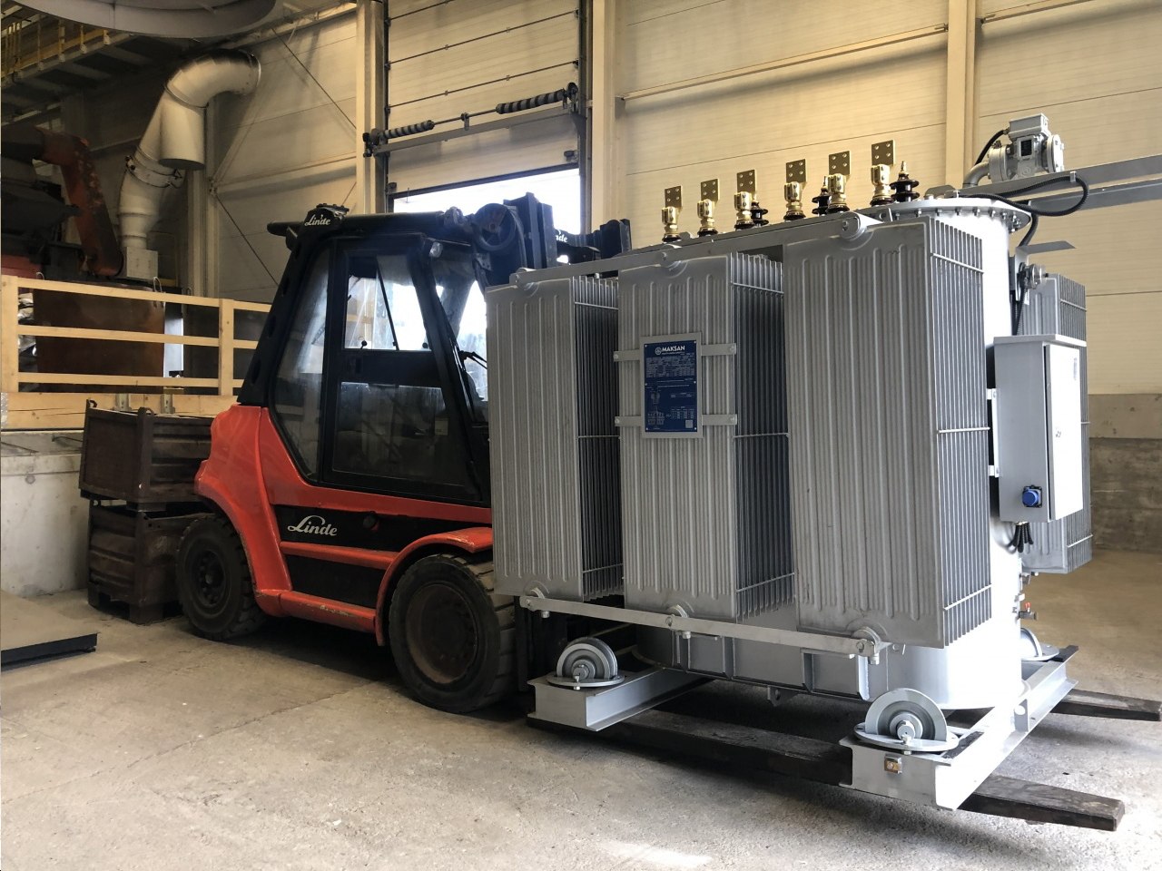 wynajem dźwigów, dźwigi samochodowe